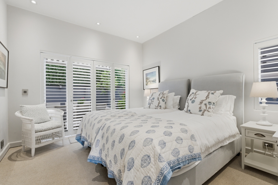 2 Bedroom Property for Sale in Green Point Western Cape